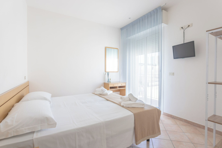 Bedroom 3, Hotel Katina, Rimini