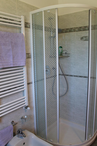 Others 2, Il Mandorlo B&B, Macerata