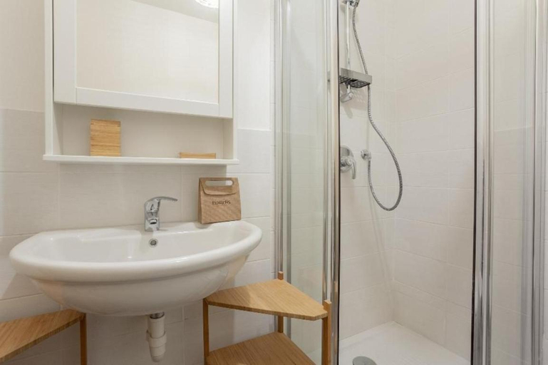 Bathroom 3, Gressoney Saint-Jean apartments by Halldis, Aosta
