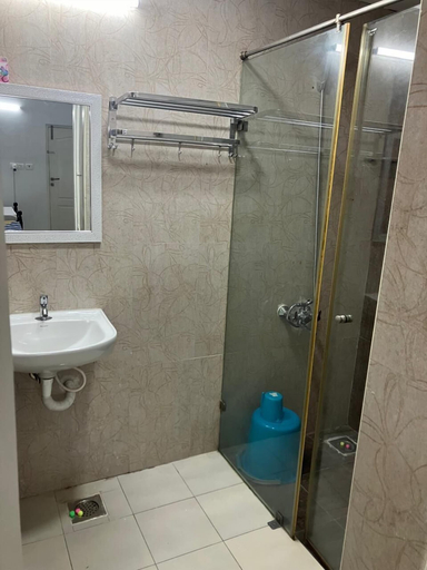 Bathroom 3, MADRAS INN - NUNGAMBAKKAM, Chennai
