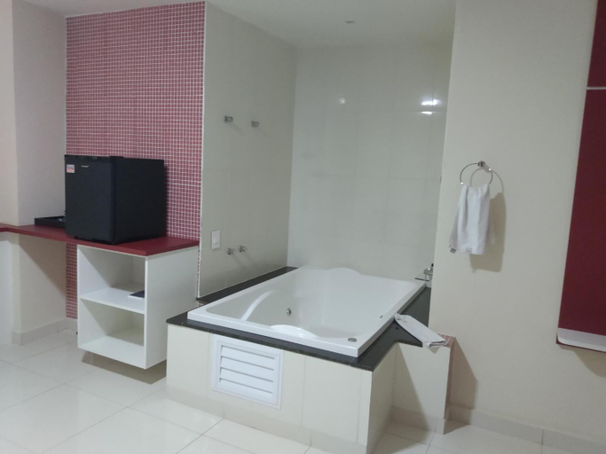 Bathroom 4, Dom Quixote Sao Goncalo Hotel, São Gonçalo