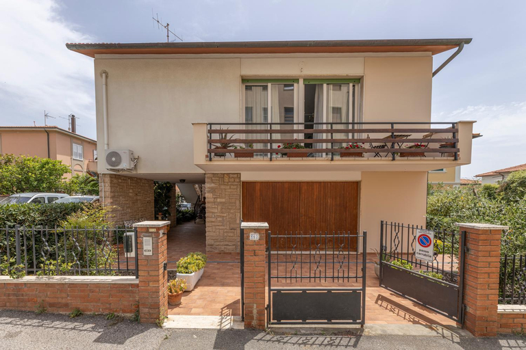 Exterior & Views 1, Casa Luigina, Livorno
