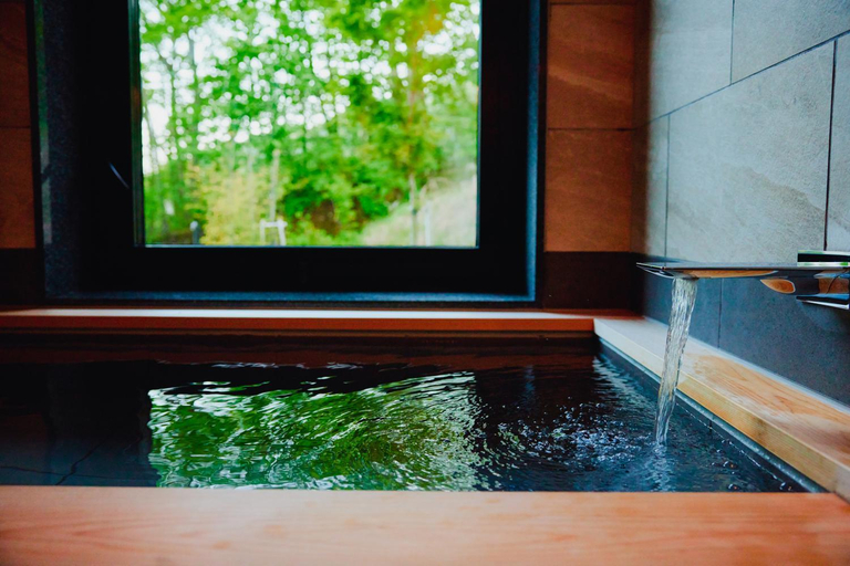 Bathroom 3, Hachi, Hakuba