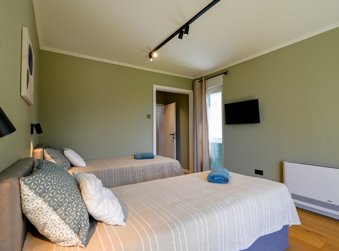 Bedroom 3, Matohanci Dazzling Villa With Pool, Kanfanar