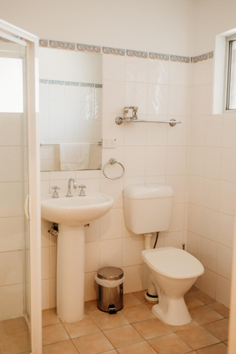 Bathroom 3, Ceduna Foreshore Hotel Motel, Ceduna