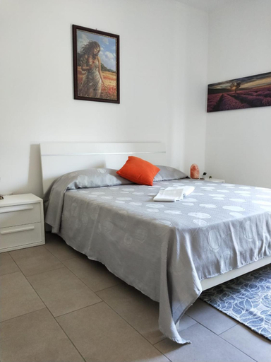 Bedroom 5, La Santera, Catanzaro
