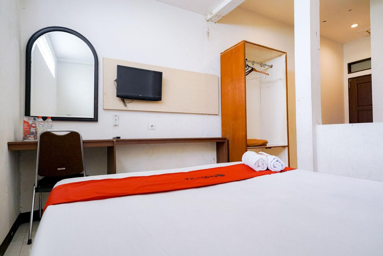 Bedroom 8