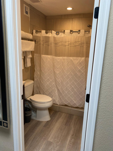 Bathroom 4
