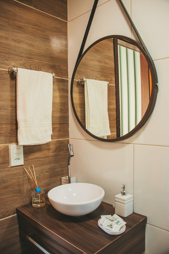 Bathroom 4, Prana Chalé com Hidromassagem na Serra, Águas Mornas