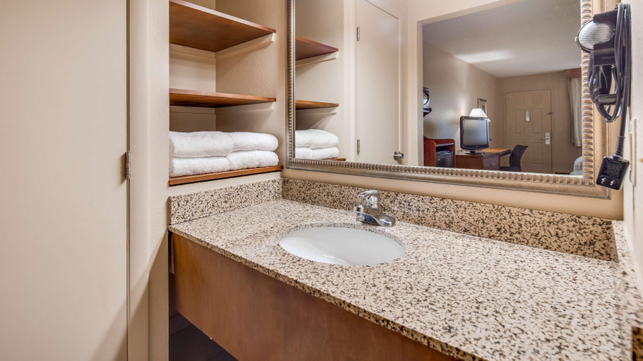 Bathroom 4, Best Western Cottonwood Inn, Yavapai