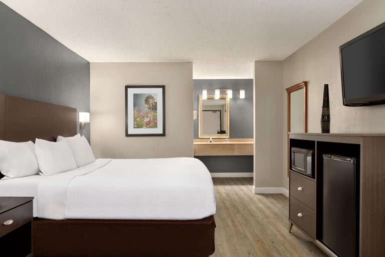 Bedroom 10
