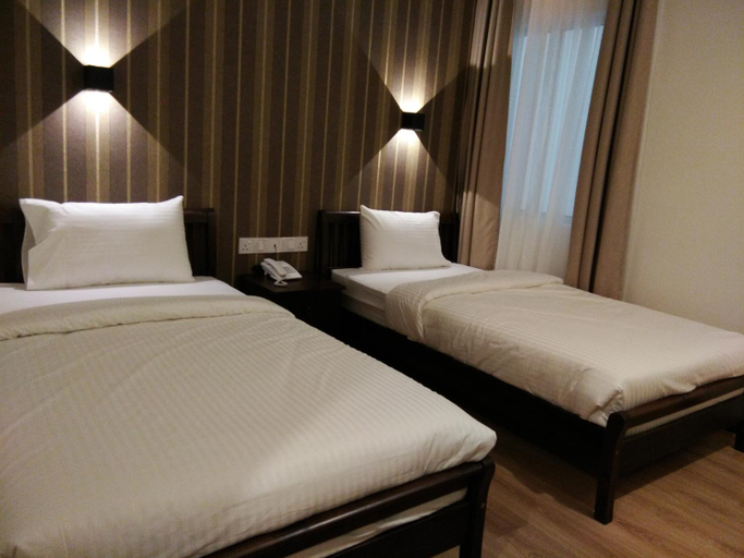 Bedroom 13