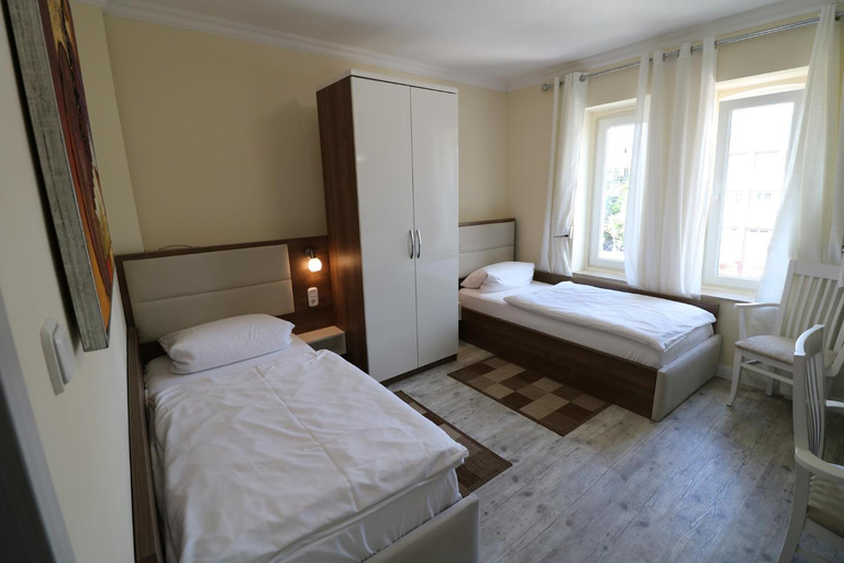 Others 2, Hotel Boritzka, Hamburg