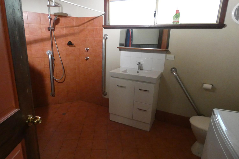 Bathroom 4, Wrenwood Chalets, Augusta-Margaret River