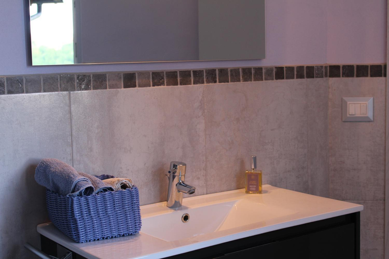 Bathroom 2, La Granda agrirelax, Asti