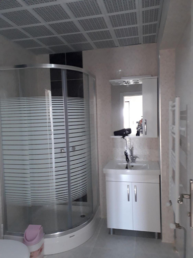 Bathroom 7