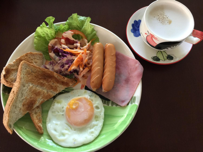 Food & Drinks 7