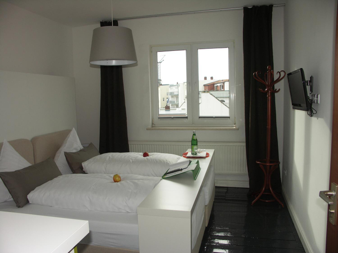 Bedroom 3, Georg Rass Gastehaus, Aurich