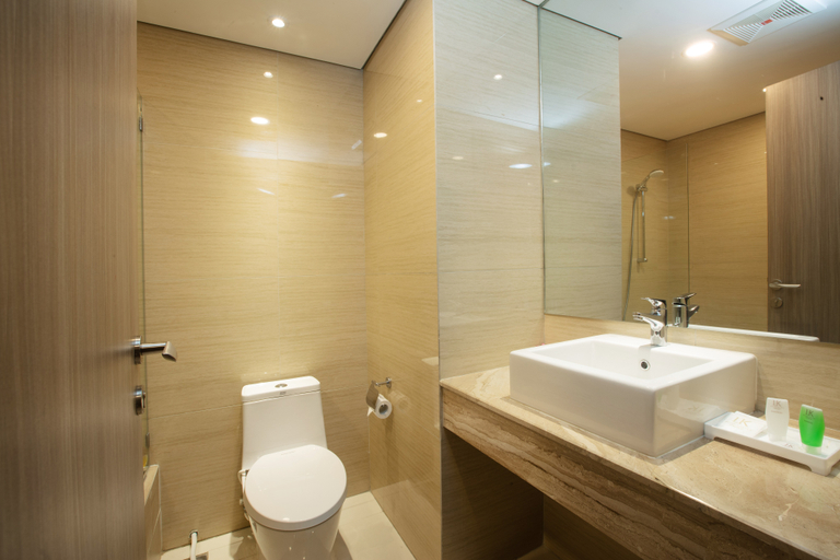 Bathroom 5, Loius Kienne Hotel Cikarang, Cikarang