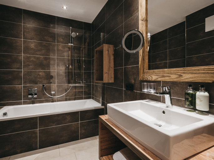 Bathroom 3, VAYA St. Zeno Serfaus, Landeck