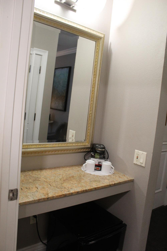 Bathroom 4, Bel Abri Napa Valley Inn, Napa