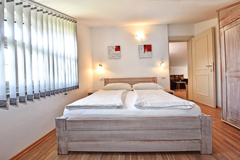Bedroom 2, Apartments house Tomic for max 22 persons Maj Porec, Poreč
