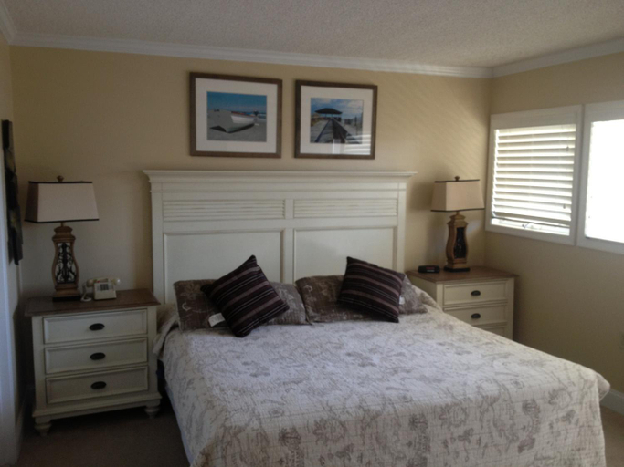 Bedroom 2, Biscayne Suites, Cape May