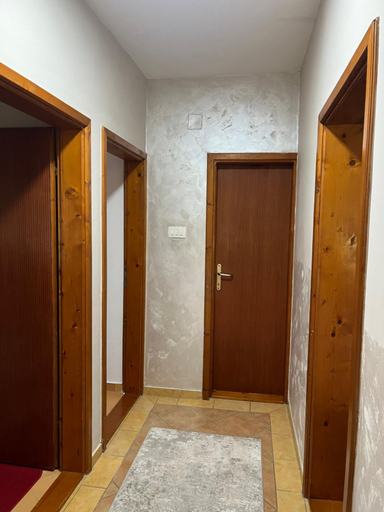 Others 4, Apartment Helena Airport