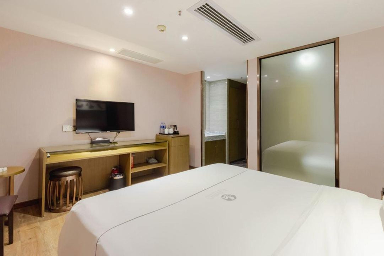 Bedroom 17