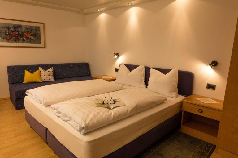 Bedroom 2, Haus Aron, Bolzano