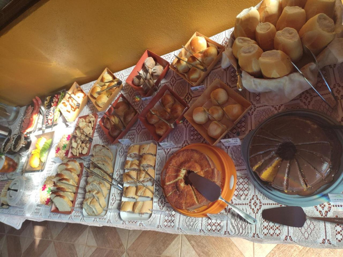 Food & Drinks