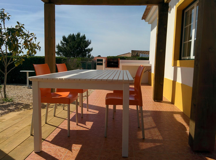 Others 4, Casas das Amoreiras, Sesimbra