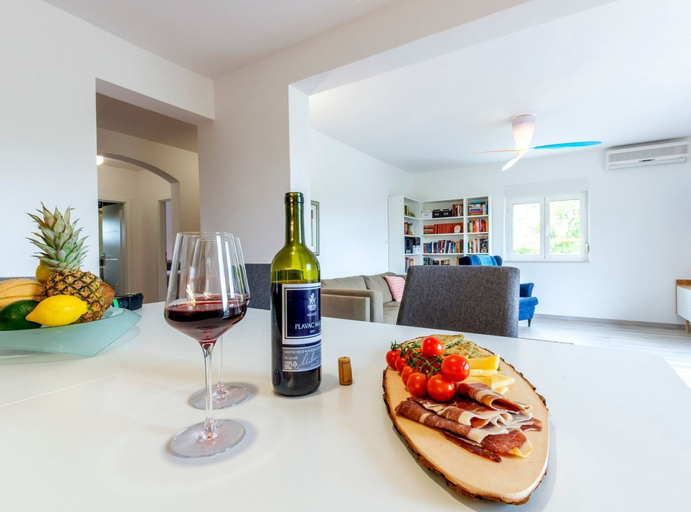 Food & Drinks, Serene Rural Villa With Pool, Sun Deck, and Children's Play Area, Omiš