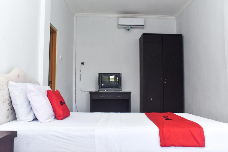 Bedroom 8