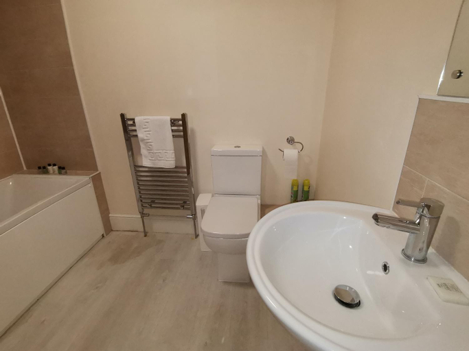 Bathroom 3, The Cross Inn, Calderdale