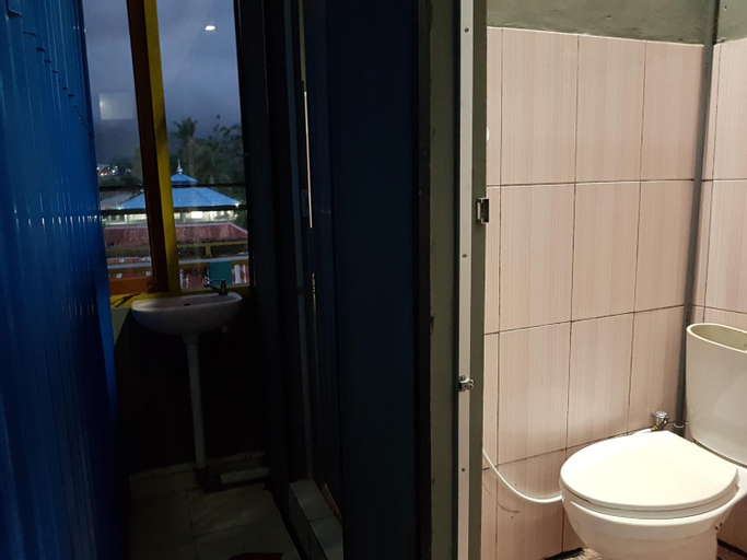 Bathroom 7