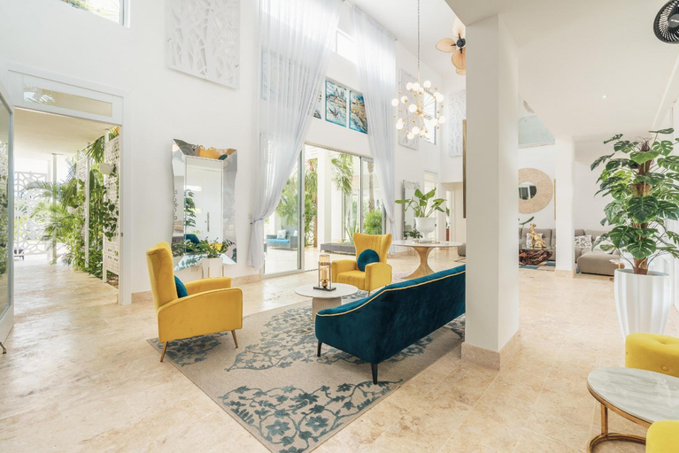 Others 5, Luxury lakefront vacation paradise!, Salvaleon de Higuey