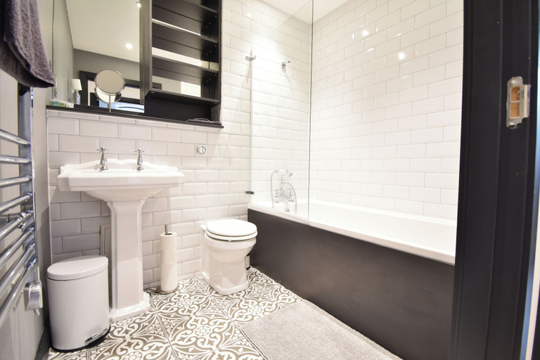 Bathroom 3, Aire Apartments - The Calls, Leeds
