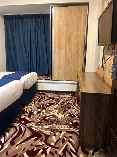 Bedroom 2, Al Rabeh Hotel, Makkah