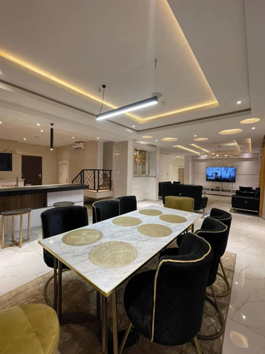 Food & Drinks, Smart Emmanuel's Place, AbujaMun