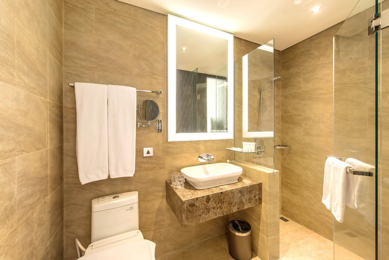 Bathroom 11