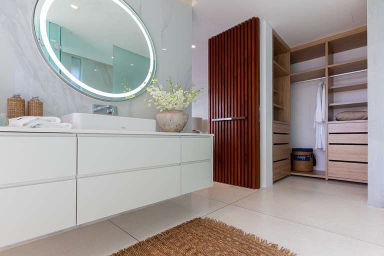 Bathroom 24