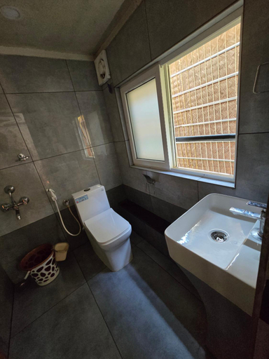 Bathroom 4, Beach Paradise Day Cruise Houseboat - VACCINATED STAFF, Alappuzha