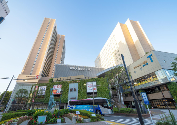 Exterior 7