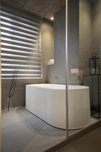 Bathroom 4
