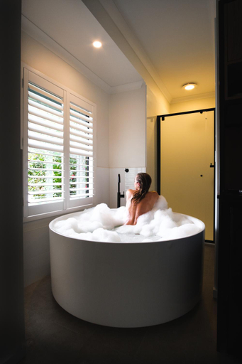 Bathroom 4, Chimes Spa Retreat, Denmark