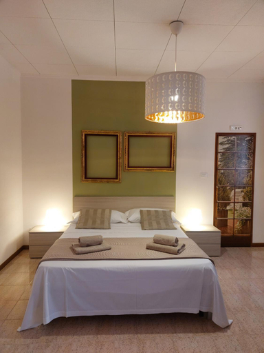 Others 5, Giove Rooms, Verona