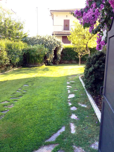Others 3, La Bouganville di Sante e Rosa, Pescara