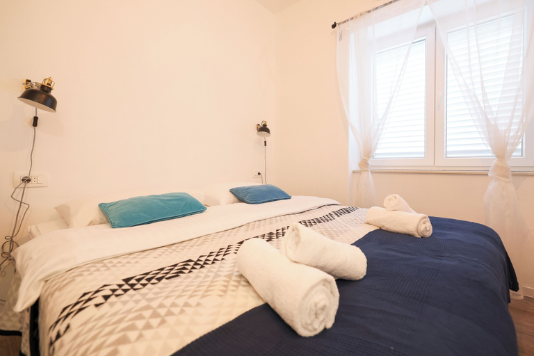Bedroom 2, Zaratino rooms, Zadar
