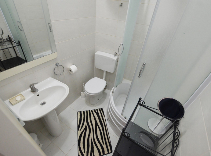 Bathroom 4, Sweet and Winding Centre Lodge, Rovinj